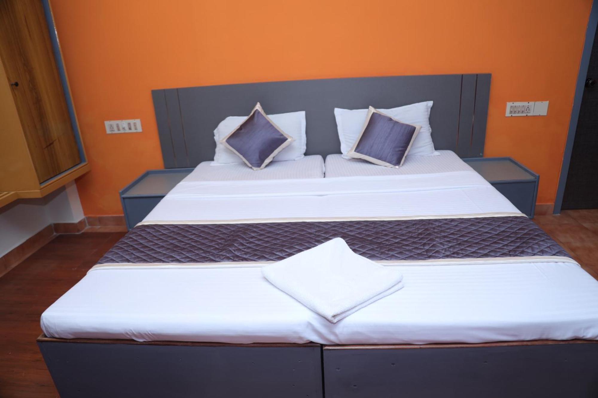Grand Harmony Beach Resort Kovalam Exterior foto
